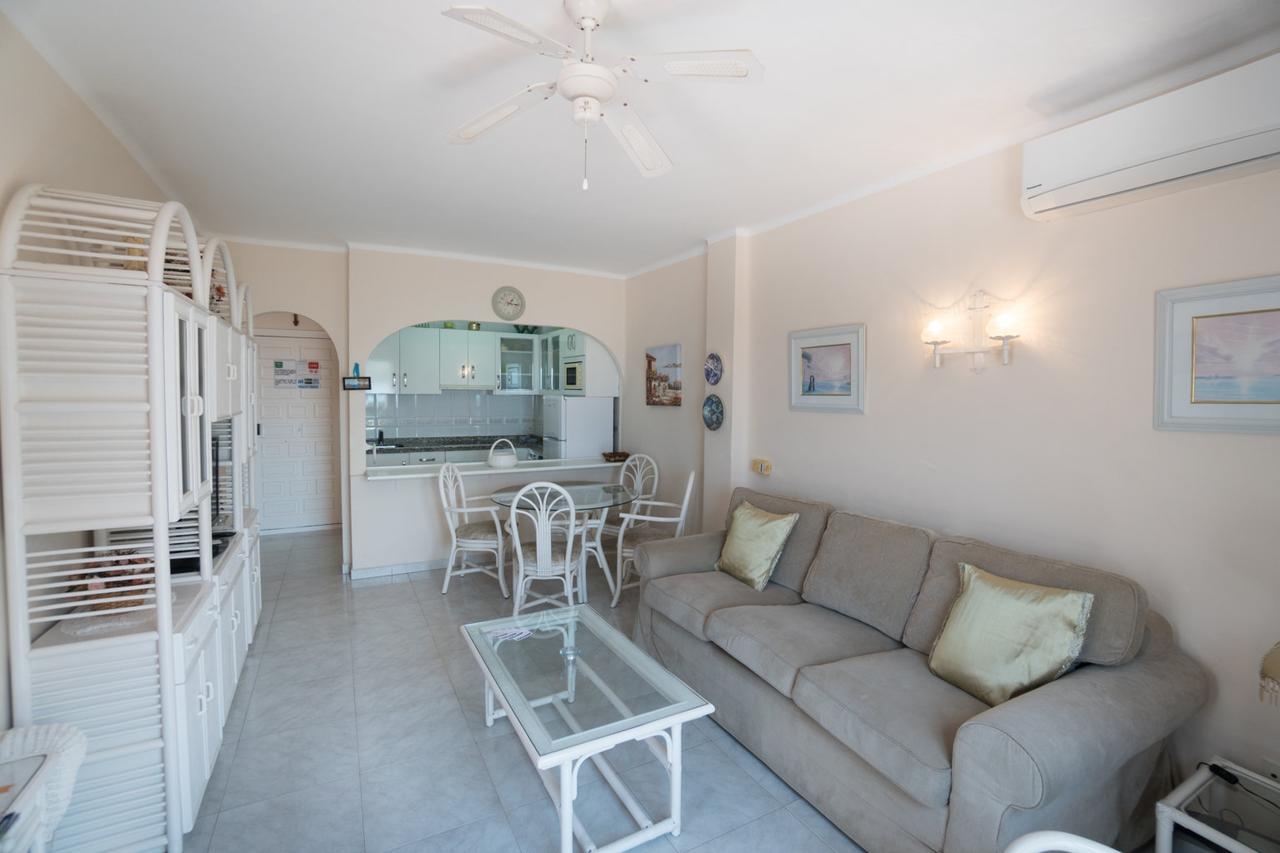 Capistrano Playa 512 Menyber Apartment Nerja Luaran gambar