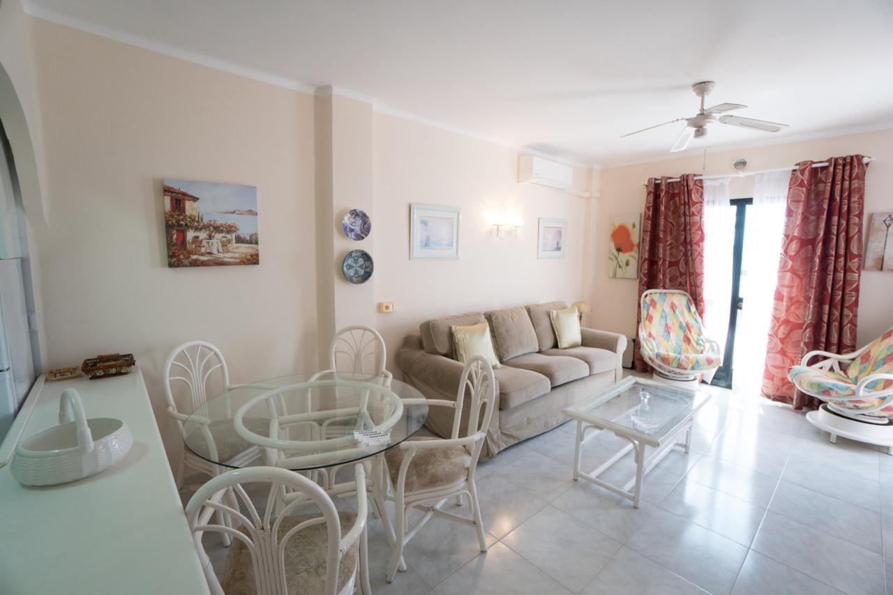 Capistrano Playa 512 Menyber Apartment Nerja Luaran gambar